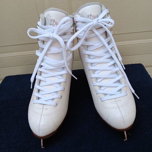 Bladerunner Ice by Rollerblade Diva Women's Size 9 US Adult Figure Ice Skates - Picture 1 of 15